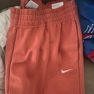 Nike Womens Loose Fit Joggers